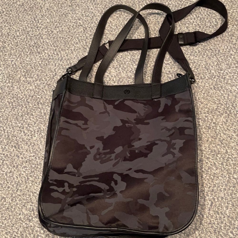 Lululemon tote bag